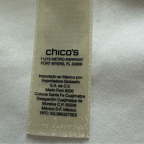 Chico's White tailored long sleeve button up no iron Blouse size 0 small medium - Picture 5 of 16